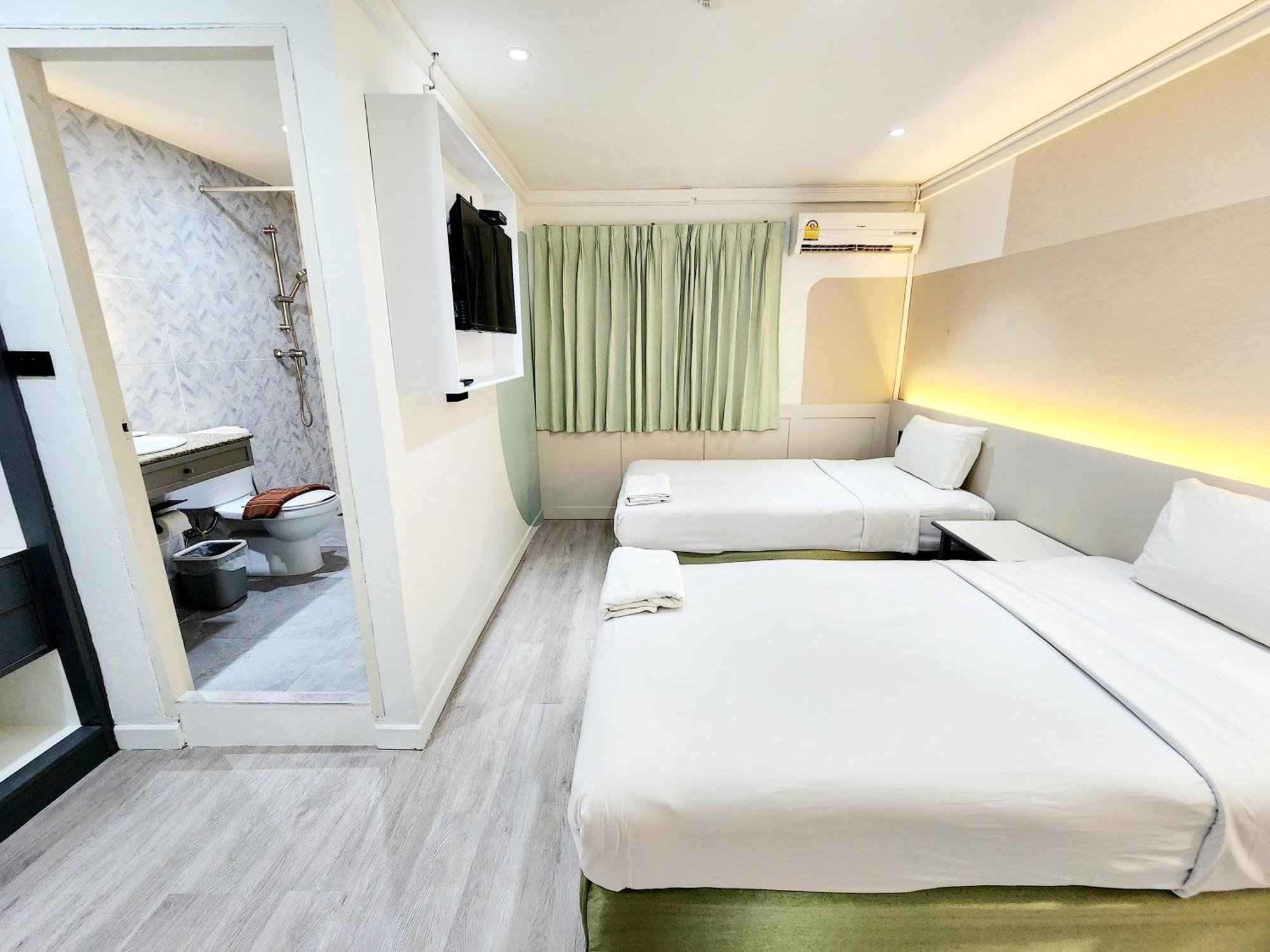 Seatel Phuket, Patong Beach Exterior photo