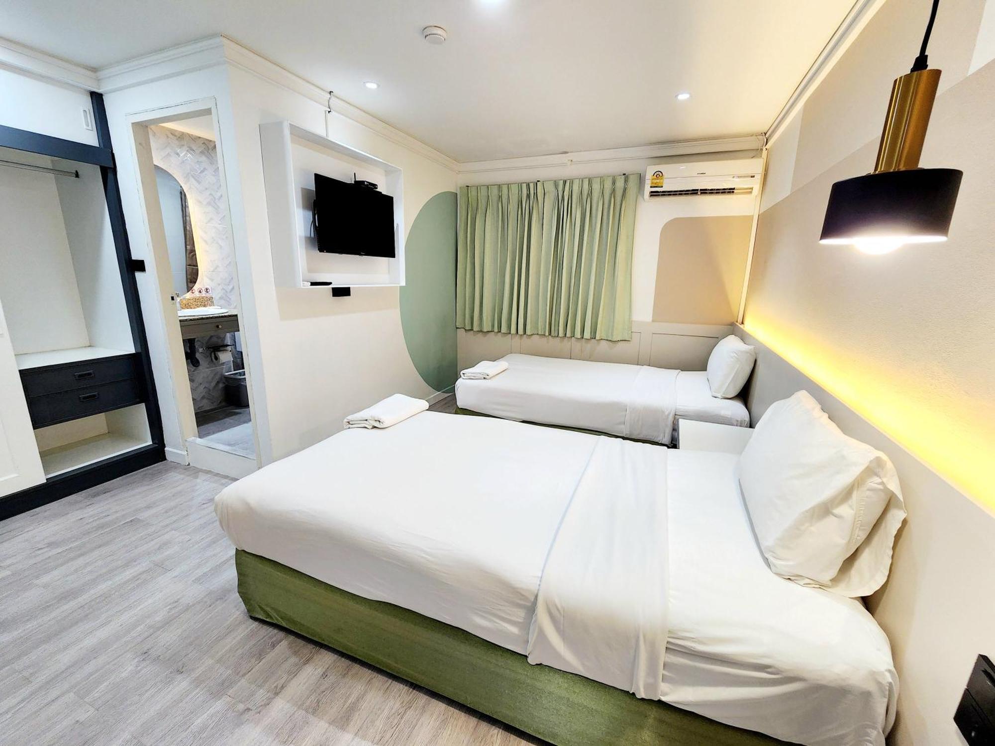 Seatel Phuket, Patong Beach Exterior photo