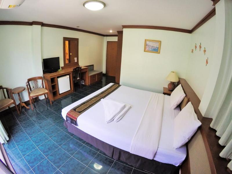 Seatel Phuket, Patong Beach Exterior photo